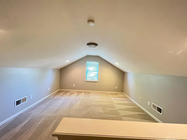 996 Applecross Dr — Photo 18