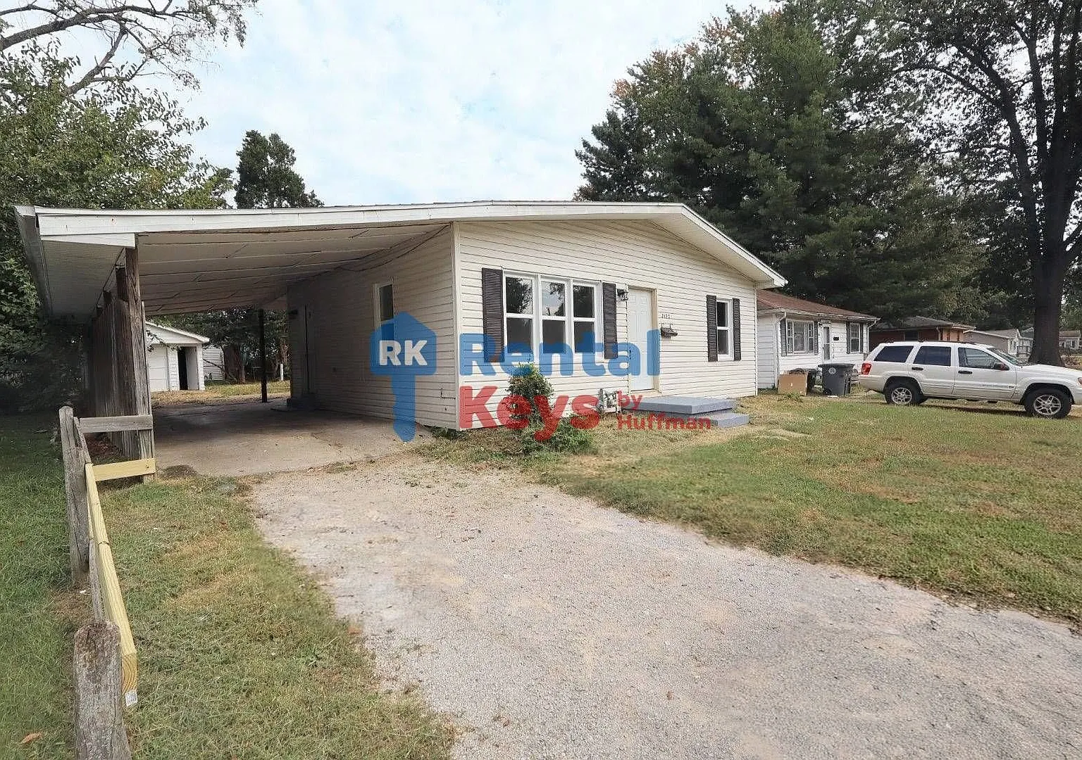 Three Bedroom House | Garage — Photo 4