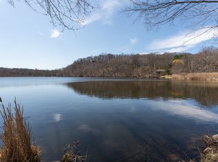 175 Twin Lakes Rd, North Branford, CT 06471