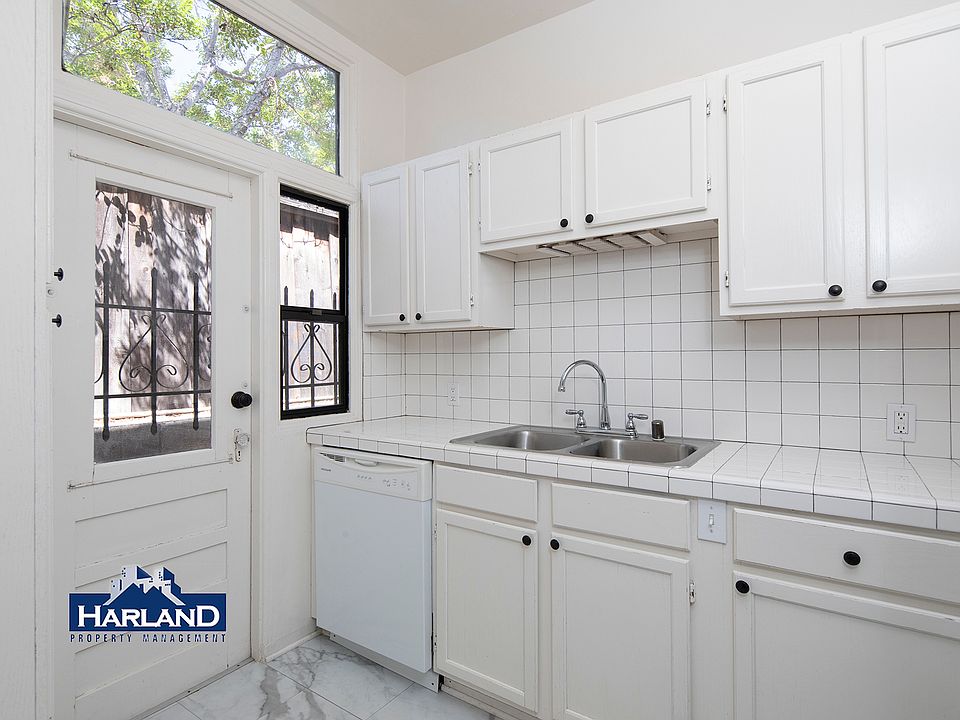 1st image of 2814-32 30th St #2830