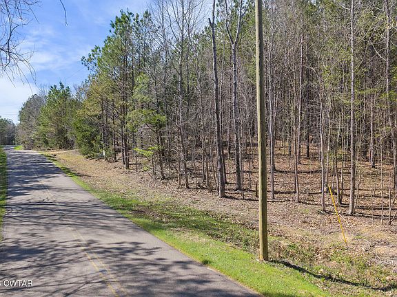 3rd image of 1059 Pollock Rd