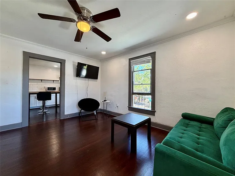 1057 7th Ave N #3 — Photo 11