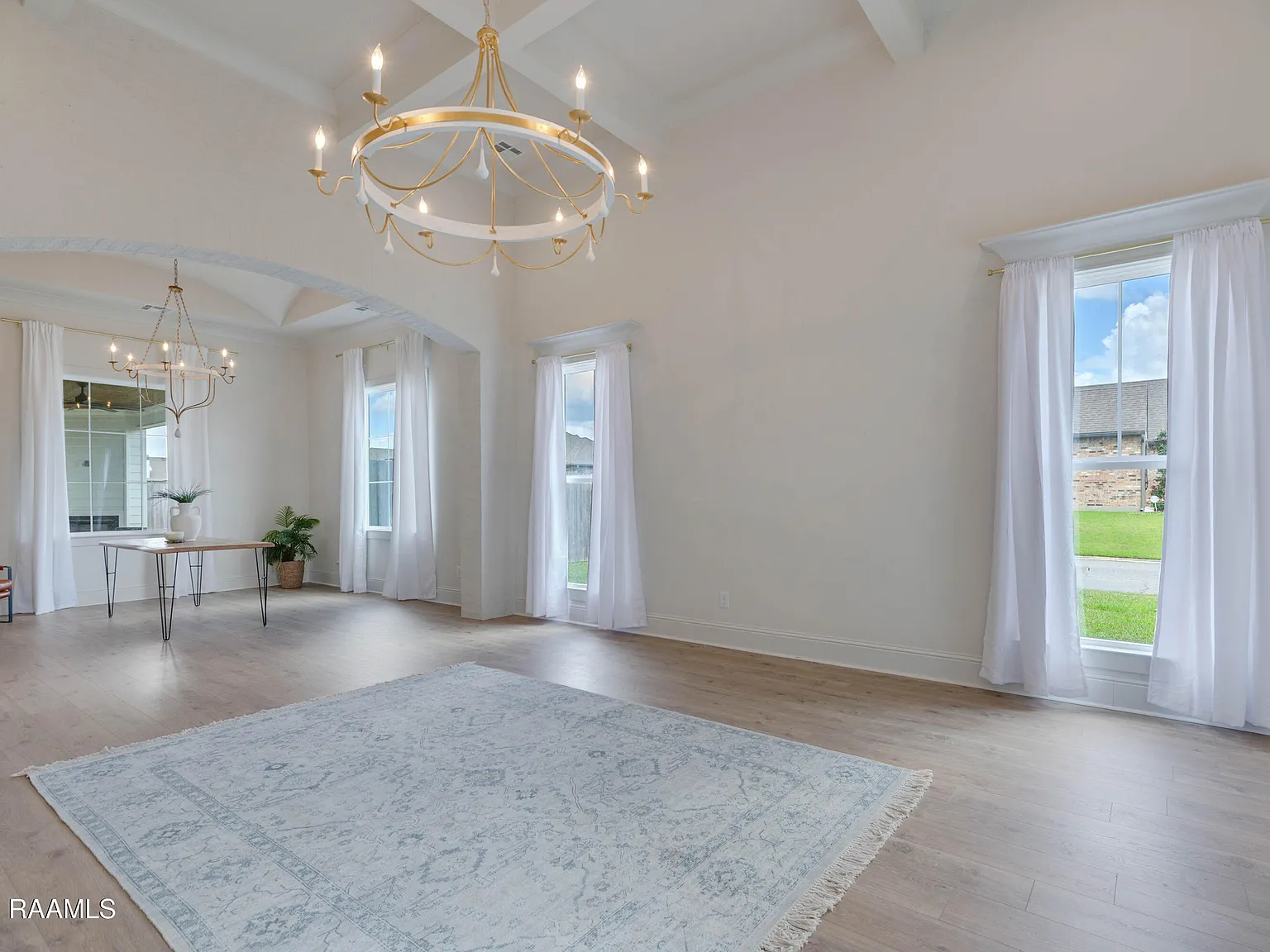 4 bed, 2621 sqft, $2,900 — Photo 4