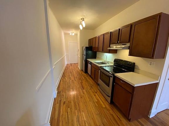 5th image of 4905 N Clark St #1WA