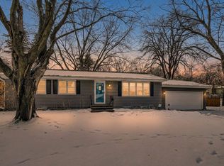 14921 Belvoir Dr, Minnetonka, MN 55345