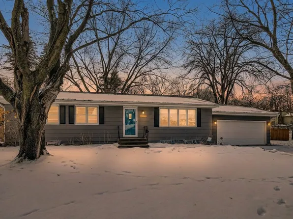 14921 Belvoir Dr, Minnetonka, MN 55345