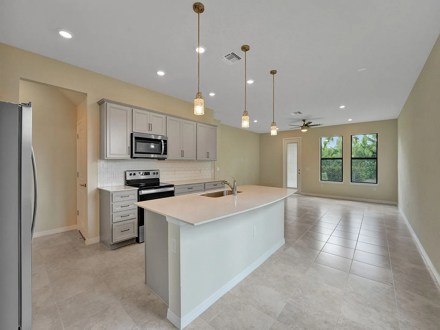 Brand New House Townhome in The Fields! — Photo 4