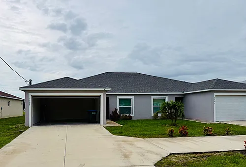 3305 SW 15th Pl #3305 Photo 1