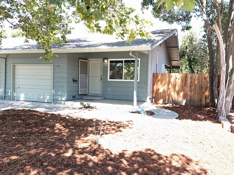 1110 Anderson Rd — Photo 3