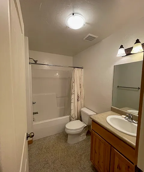 530 Redcliff Cir — Photo 11