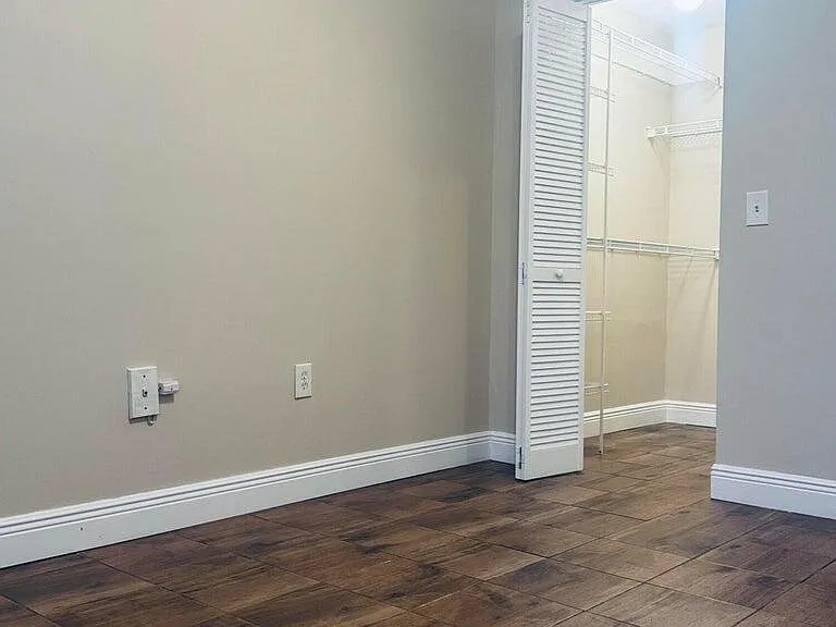 1139 Town Center Dr #11 — Photo 17