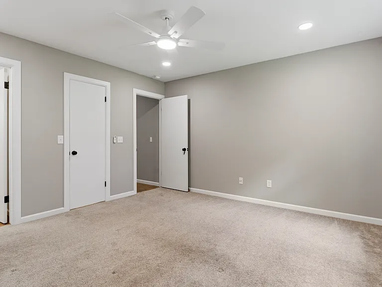 1987 E Wilkins Pl — Photo 14