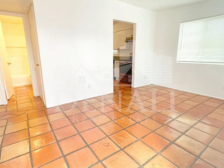 1404 W Fresno St #1 — Photo 2