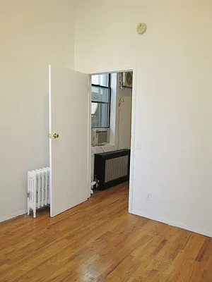 Rented by Keller Williams NYC | media 8