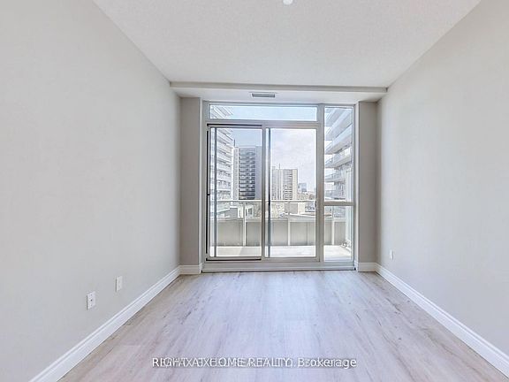 4th image of 52 Forest Manor Rd #611