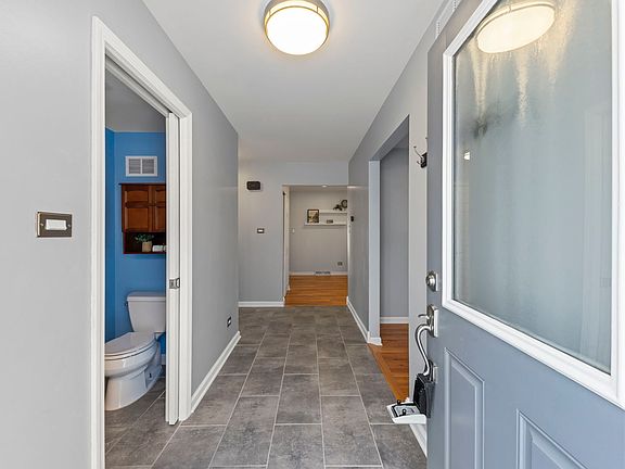 3rd image of 416 S Park St