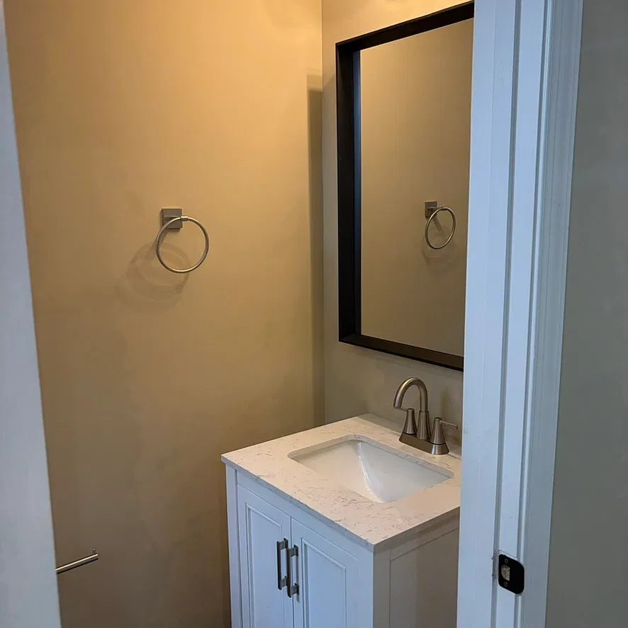 3 bed, 1.5 bath, 1500 sqft, $2,100 — Photo 3