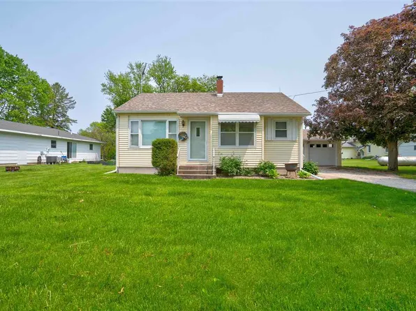 104 Western Ave, Swedesburg, IA 52652