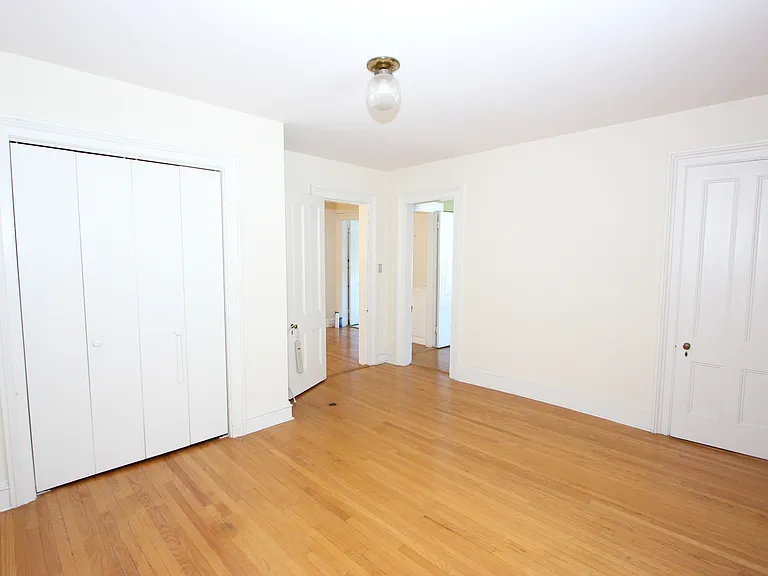 28 Greenwood Ave — Photo 14