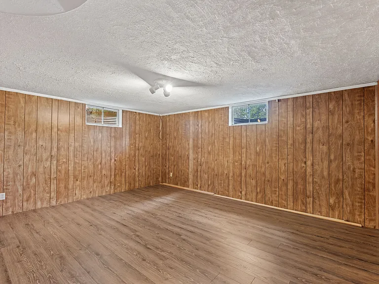 1713 Yuma St — Photo 16