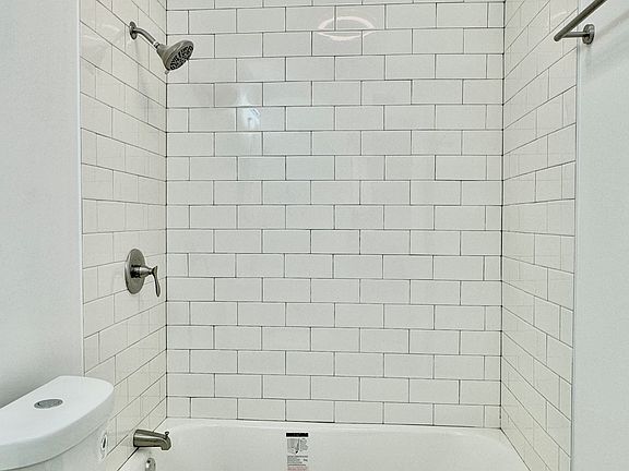 5th image of 1414 Myrtle Ave