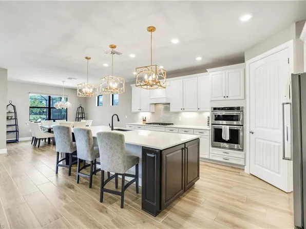 9373 Surfbird CT, NAPLES, FL 34120