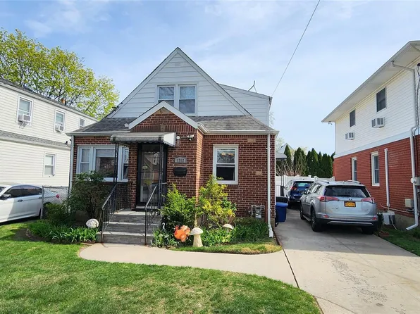 1312 Park Avenue, New Hyde Park, NY 11040