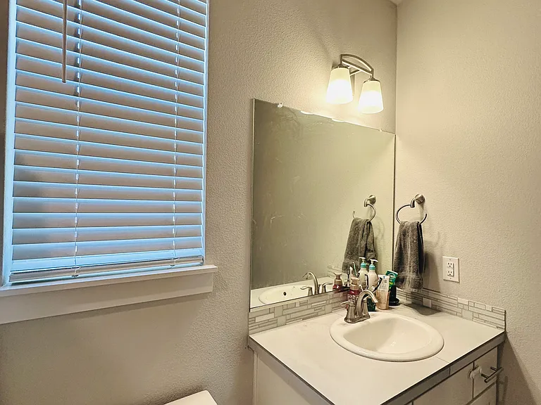 8201 SE Crabapple St — Photo 39