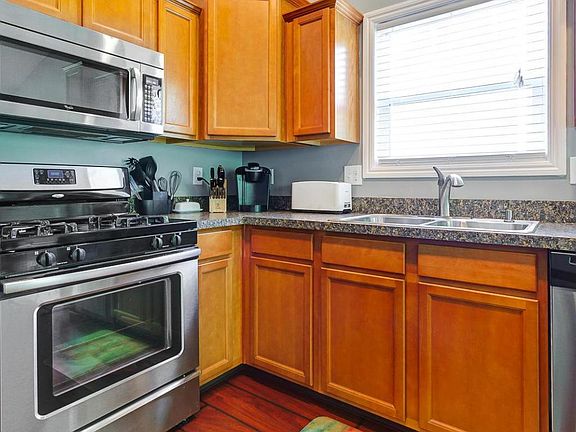 3rd image of 7188 Calusa Dr
