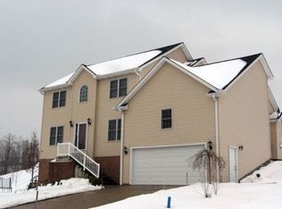 2499 Bison Ct #N2-5, Erie, PA 16509