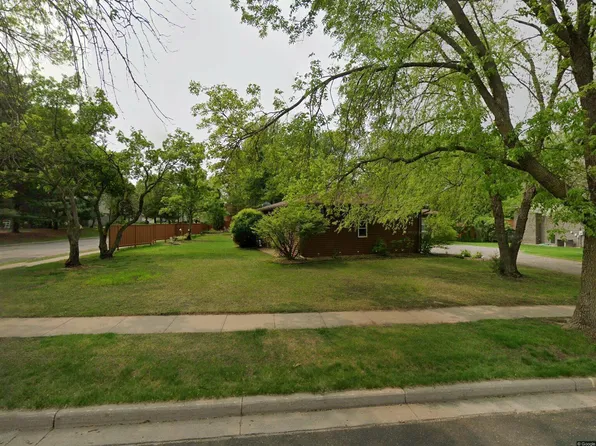 1101 Grandview Dr, Hudson, WI 54016
