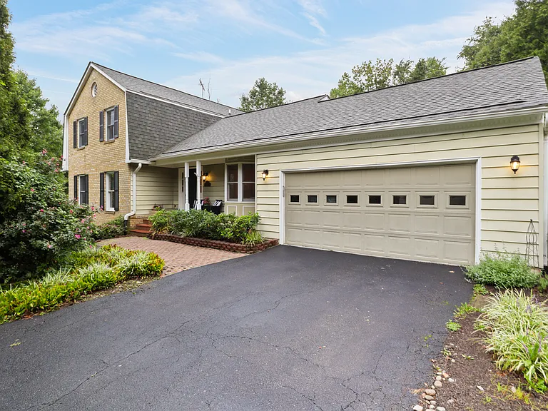 3366 Taleen Ct — Photo 41