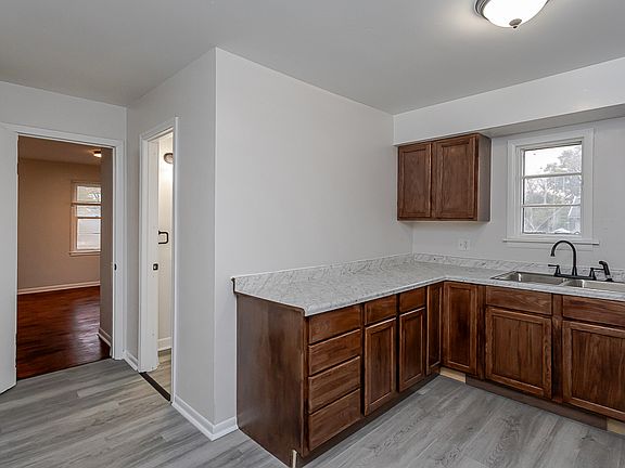 4th image of 1932 Starr Ave #3