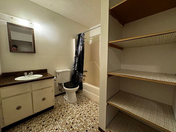 5th image of 1450 Wood Dr #16