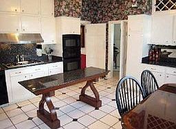 3rd image of 473 Fairfield Ave