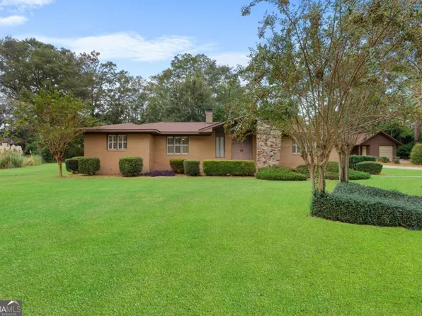 405 N Main St, Statesboro, GA 30458