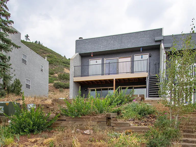 307 Brook St — Photo 4
