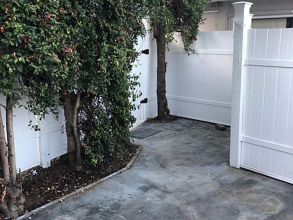2nd image of 3515 Veteran Ave #2