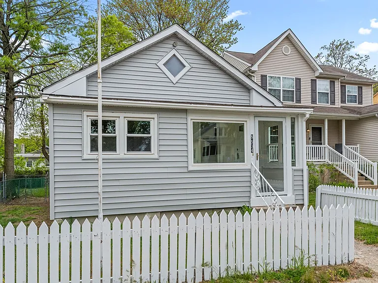 8534 Orchard Ave — Photo 22