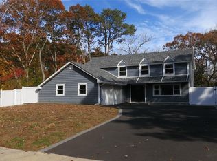 1 Eliot Drive, Lake Grove, NY 11755