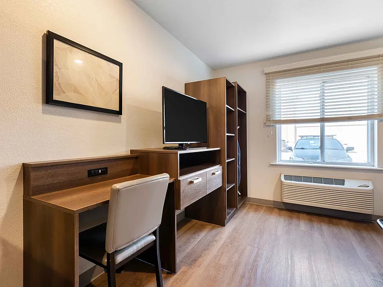 Studio Suite - 1 Queen Bed