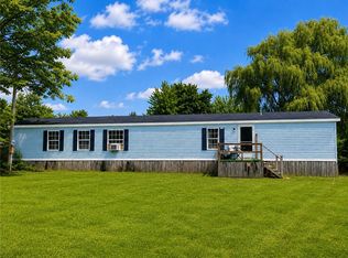 518 Shadyrest Rd, Fombell, PA 16117