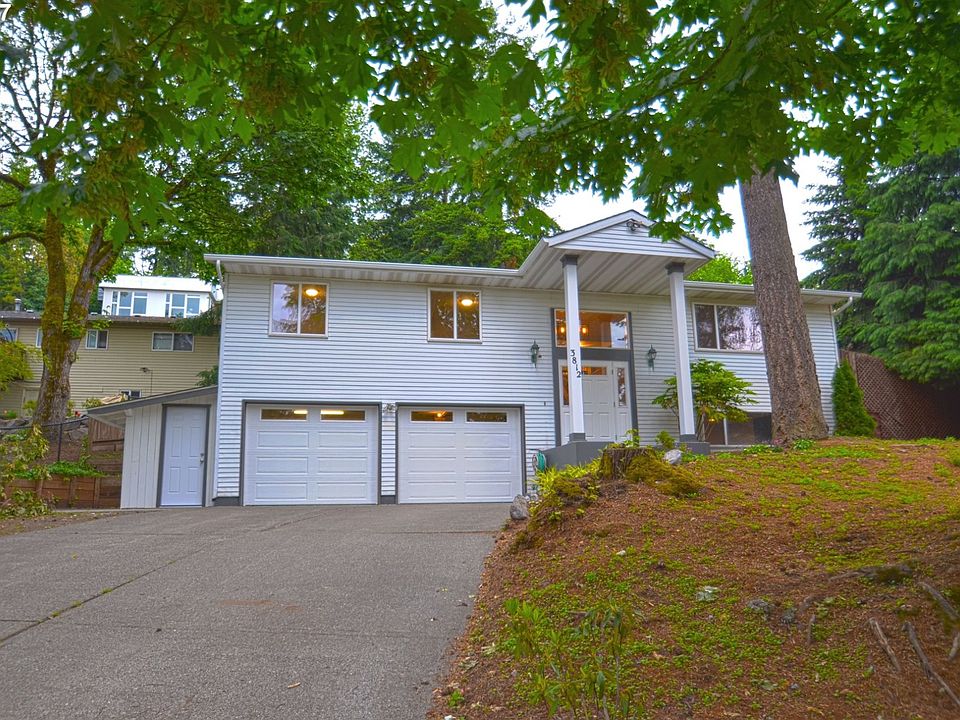 1st image of 3812 E 8th St