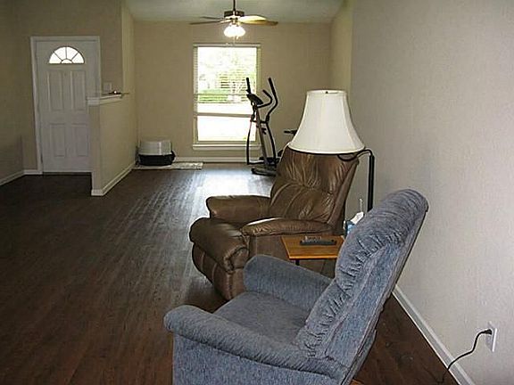2nd image of 5045 Colonial Dr