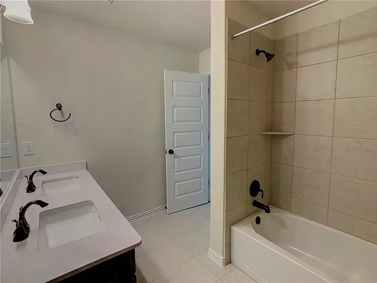 2304 La Mirada St — Photo 21