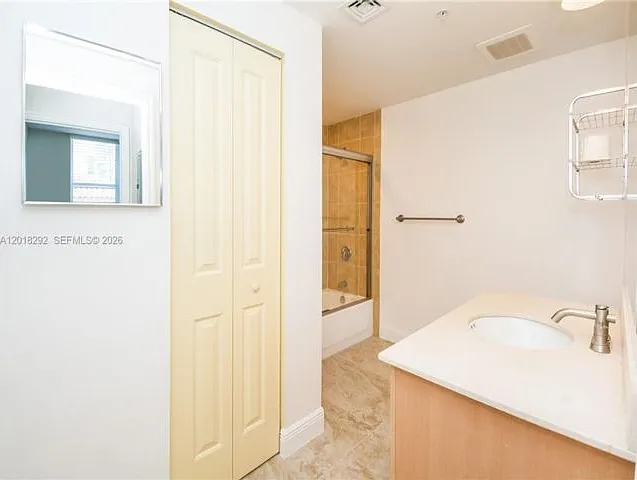 511 SE 5th Ave — Photo 5