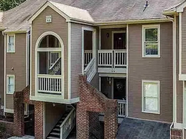109 Killam Ct APT 2B, Cary, NC 27513