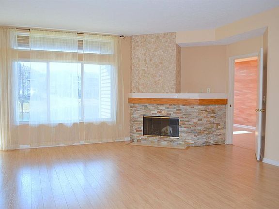 4th image of 5579 Dockside Dr
