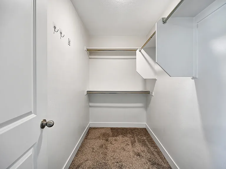 10 S 410 W — Photo 20