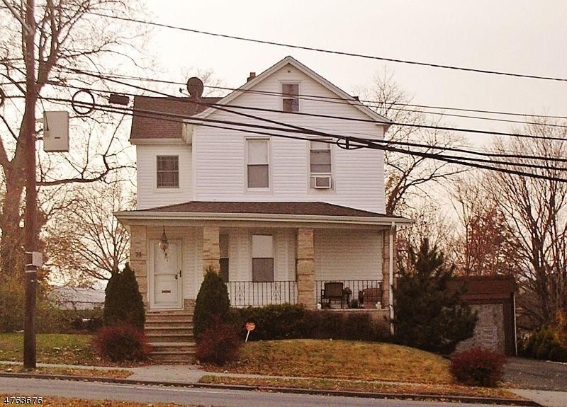 2nd image of 74 Lakeview Ave